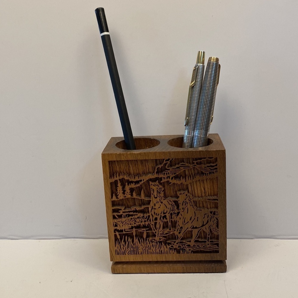 VINTAGE Lasercraft wooden pencil holder laser engraved horse pasture walnut wood - Picture 10 of 12
